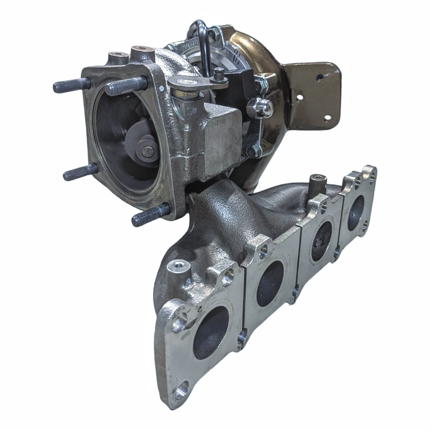 Detailed view of the IFX-660 Plus high-flow turbine housing and CNC-machined facelift manifold, designed for a perfect fit on the Hyundai i30N Hatch.